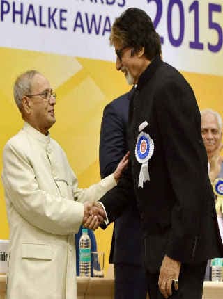 राष्ट्रपति के भाषण में अपना नाम सुनना भावुक क्षण था: अमिताभ