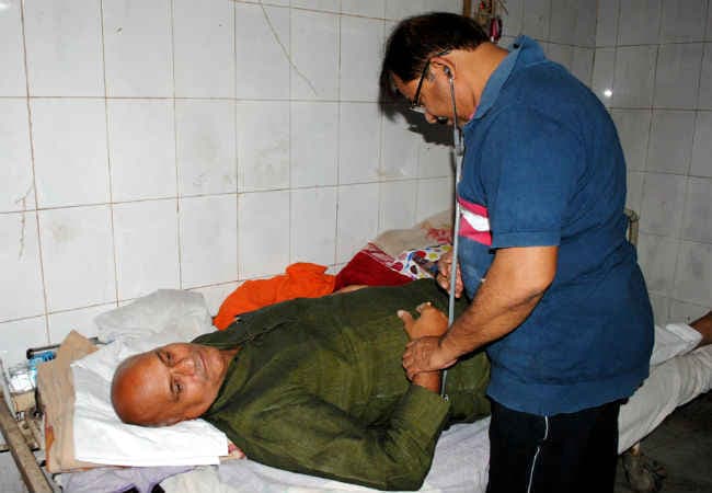 बिहार : पूर्व MLA के साथ मारपीट कर 1.50 लाख लूटे