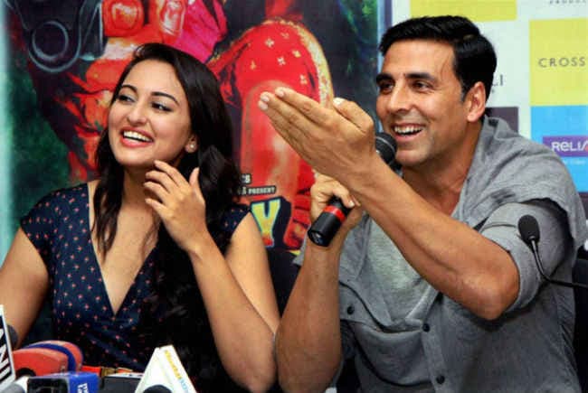 ''नमस्‍ते इग्‍लैंड'' में अक्षय संग रोमांस करेंगी सोनाक्षी सिन्‍हा