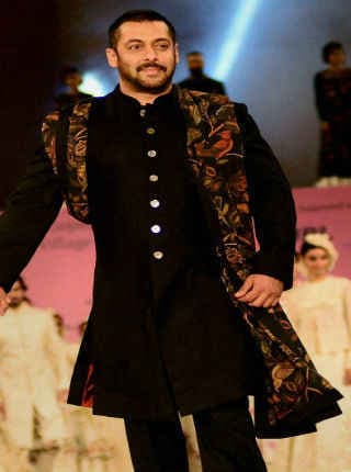 जानें, किसके कहने पर इस साल के अंत तक शादी कर सकते हैं सलमान खान!