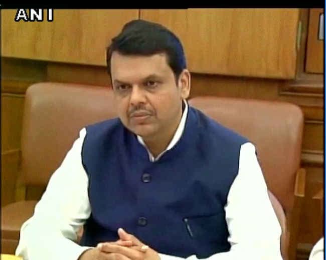 जलसंकट: अखिलेश के बाद देवेंद्र फडणवीस को मिला केंद्र से सहायता का आश्वासन