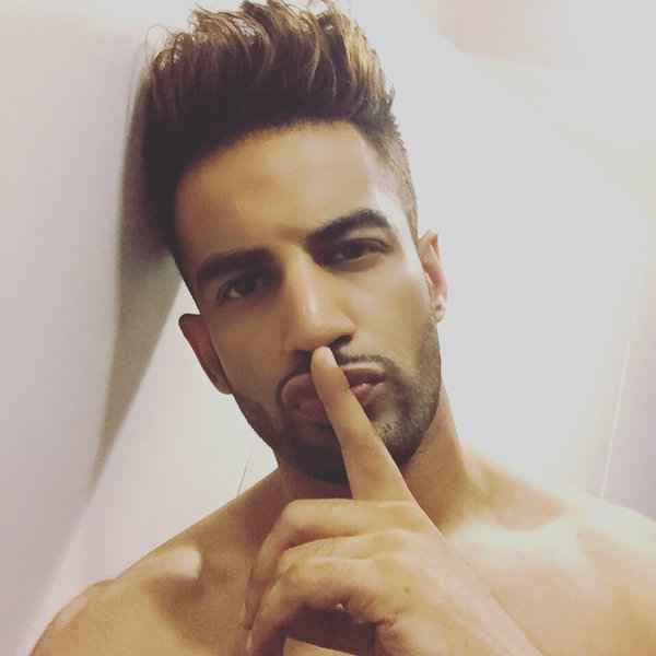 लंबे अफेयर के बाद उपेन और करिश्मा का हुआ ''ब्रेकअप''