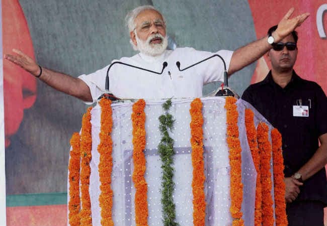 PM मोदी ने हेलीकाप्टर घोटाले को लेकर कांग्रेस पर बोला हमला