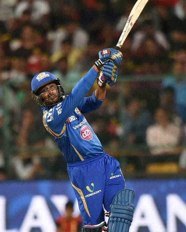 IPL : ''पोलार्ड'' और ''बटलर'' की तूफानी पारियों से मुंबई जीता