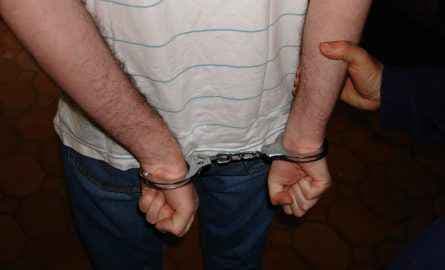 किशनगंज में शराब के नशे में धुत रजिस्ट्रार गिरफ्तार