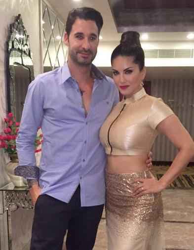 35 की हुईं हॉट सनी लियोन : विवाद और हंगामे के बीच चुपचाप शिखर की ओर बढ़ता सफर