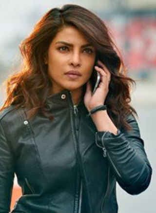 फिल्म ''बेवॉच'' के सेट पर घायल हुईं प्रियंका चोपड़ा