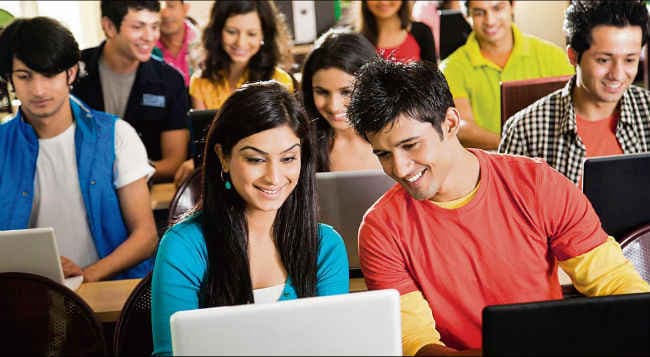 उसे देखता हूं, तो पढ़ाई पर एकाग्र नहीं हो पाता