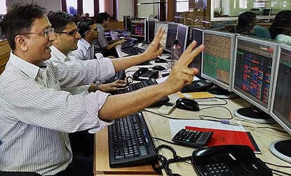Share Market: Tata Motors, Adani Green, IEX, Concor, समेत ये शेयर आज बरसायेंगे पैसा! तुरंत तैयर कर लें लिस्ट