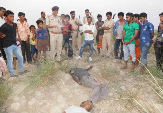 बिहार : जहरीली शराब पीने से दो युवकों की मौत !