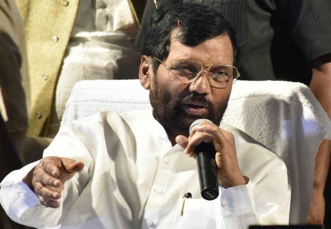 बिहार में कानून तोड़ने वाले VIP का राज्य सरकार से सांठ-गांठ : पासवान