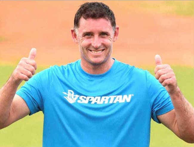 तेंदुलकर की बराबरी करने की राह पर है कोहली : हसी