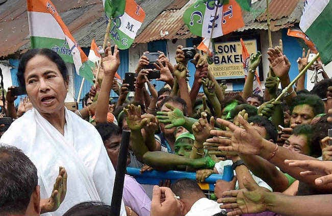 पश्चिम बंगाल में तृणमूल कांग्रेस को दो-तिहाई बहुमत, फिर ममता सरकार