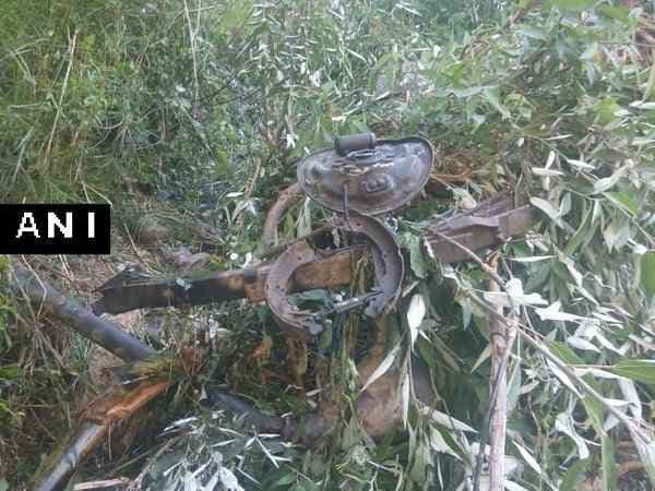 हिमाचल प्रदेश: वाहन खाई में गिरी, 13 की मौत