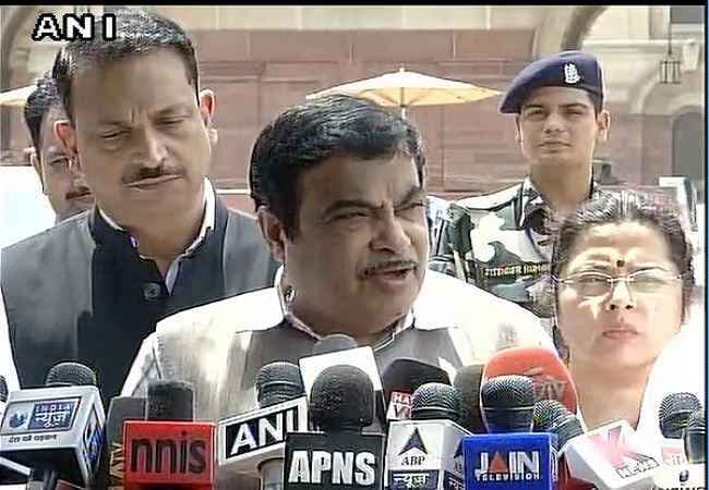 केरल हिंसा मामले में राष्ट्रपति से मिला भाजपा प्रतिनिधिमंडल