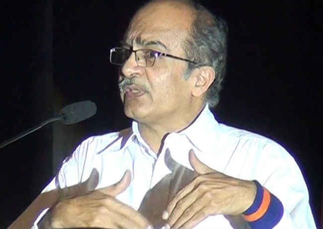 बेईमान हैं केजरीवाल, मौका साधने के लिए मोदी से भी हाथ मिला सकते हैं : प्रशांत