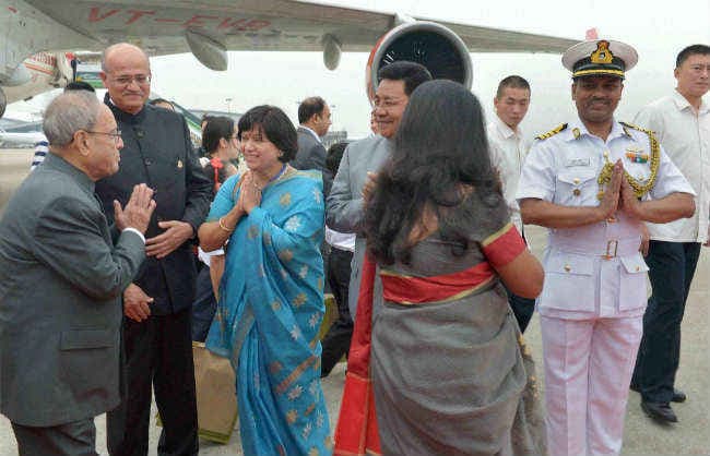 शी चिनफिंग के साथ मुखर्जी की बातचीत में एनएसजी और अजहर के मुद्दे होंगे खास