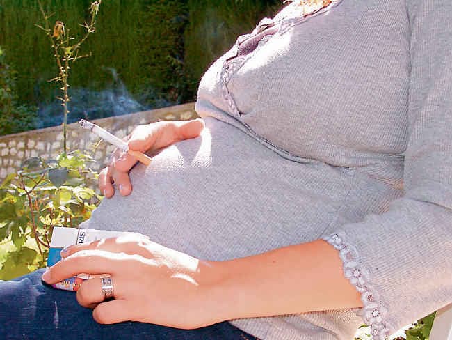 धूम्रपान घटाता है गर्भधारण की क्षमता