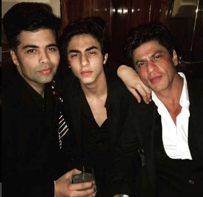 PHOTOS: शाहरुख, अबराम, नव्‍या और जानेमाने सितारों संग देखिये करण की मस्‍ती...