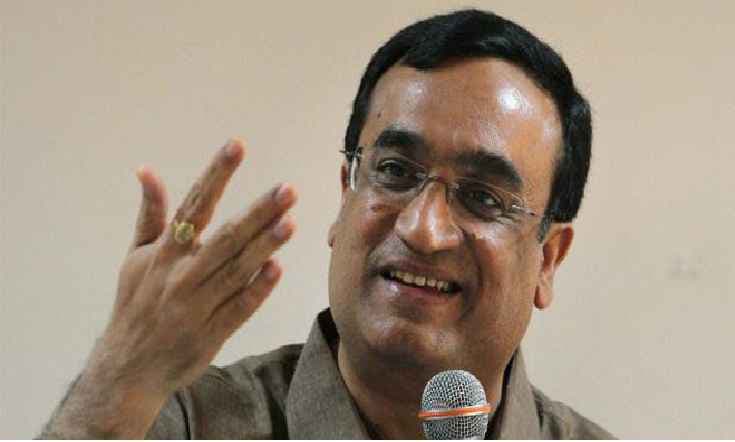 बोले माकन, केजरीवाल हैं छोटे मोदी