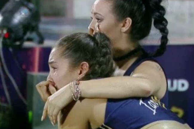 केकेआर के हारते ही रो पड़ी चीयरगर्ल्‍स, फोटो वायरल