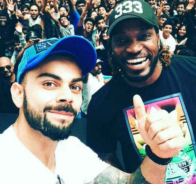 खिताबी जंग से पहले क्रिस गेल और विराट कोहली ने किया भांगड़ा, देखें वीडियो