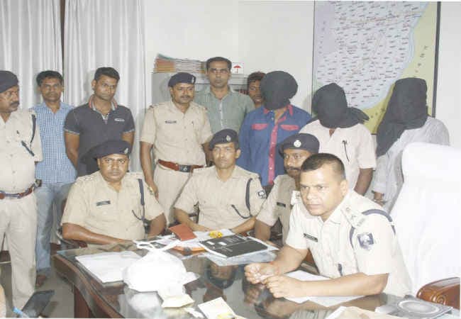 बिहार : अंतरराज्यीय ड्रग्स रैकेट का खुलासा, 3 तस्कर गिरफ्तार