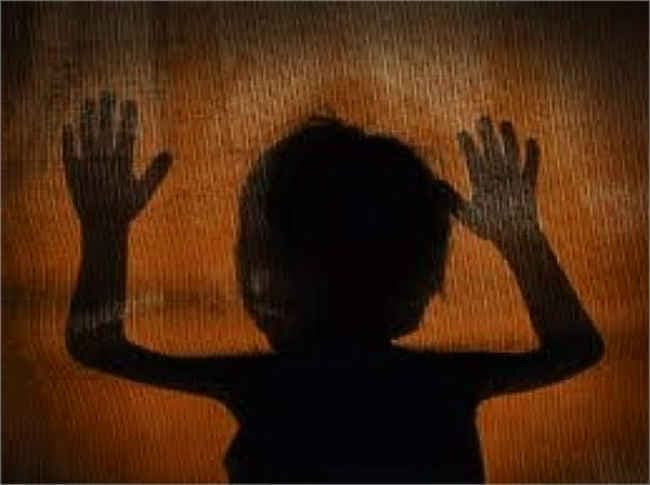 मोबाइल बिगड़ा, तो दुधमुंहें बेटे को पटक कर मार डाला