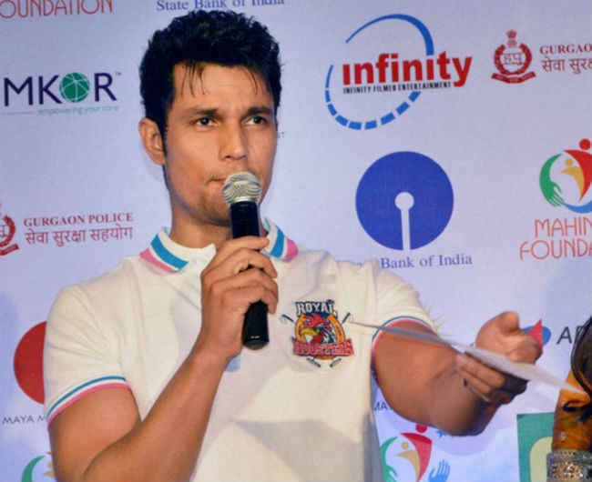 ...तो ये है रणदीप हुड्डा की ''ड्रीमगर्ल'', देखें तसवीरें