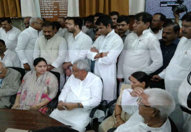 शरद यादव, जेठमलानी और मीसा भारती ने किया राज्यसभा के लिए नामांकन