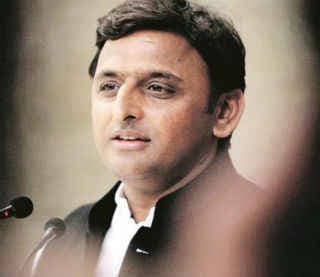 बिसाहडा काण्ड : मुख्यमंत्री अखिलेश यादव ने कहा- सब चाहते हैं कि अखलाक के परिवार को मिले न्याय