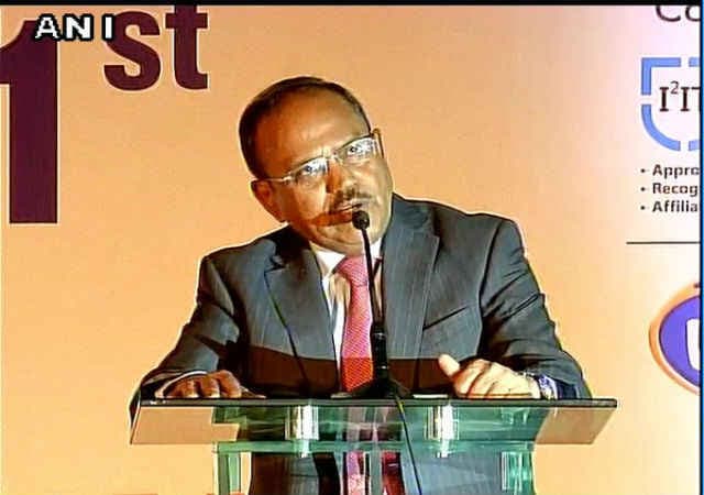 एनएसए अजित डोभाल ने‘‘भारत के टुकड़े'''' करने की बात करने वालों पर साधा निशाना