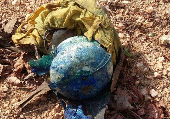 झारखंड : आबुन जंगल में 5 किलो के दो प्रेशर कुकर बम बरामद