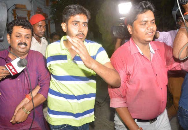 Result Scam : इंटर साइंस टॉपर सौरभ श्रेष्ठ का रिजल्ट रद्द, वैशाली विशुन रॉय कॉलेज की मान्यता समाप्त