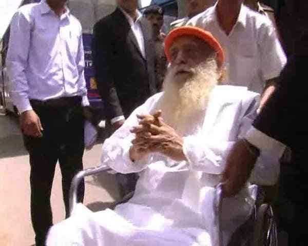 आसाराम की तबीयत खराब, अस्पताल में किया गया भर्ती