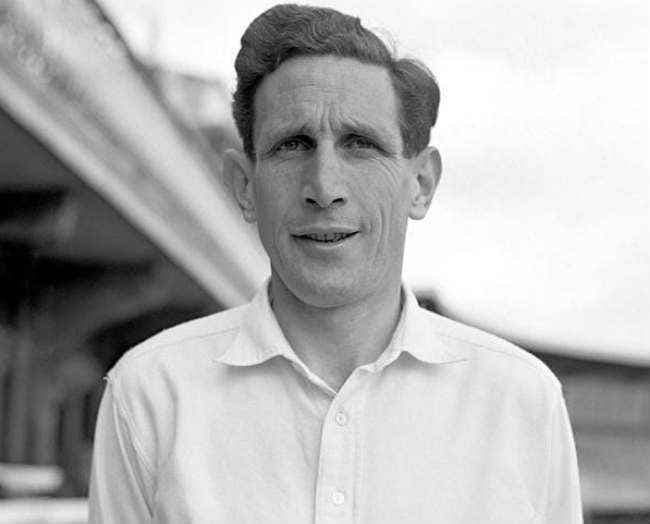 इंग्लैंड के पूर्व कप्तान कार का निधन