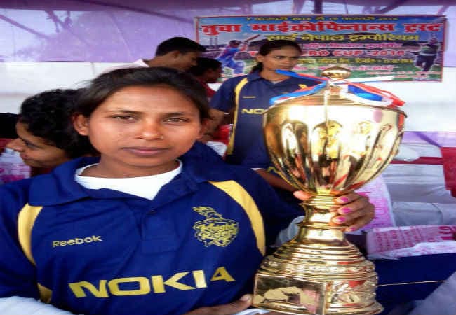 बिहार : इलाज के लिए मददगार को तलाश रही है महिला क्रिकेटर