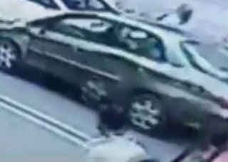 ''ड्रंक एंड ड्राइविंग'' का वीडियो आया सामने, देखें कैसे अमीर बाप के बेटे ने लोगों को कुचला