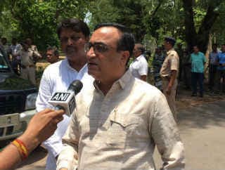 कांग्रेस नेता अजय माकन ने पार्टी कार्यकर्ता को दी जान से मारने की धमकी!