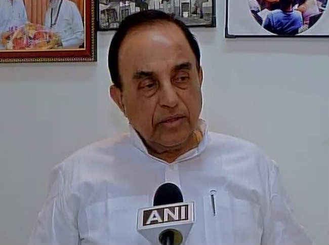 स्वामी ने जंग पर बोला हमला, कहा, अहमद पटेल से लेते हैं मार्गदर्शन