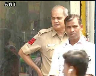 दिल्ली के भजनपुरा में कार सवार बदमाशों ने प्रॉपर्टी डीलर को मारी गोली, मौत