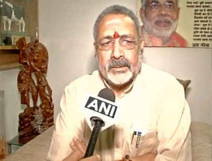 PM नरेंद्र मोदी से नीतीश कुमार की नाराजगी समझ सकता हूं, लेकिन योग से नहीं-गिरिराज