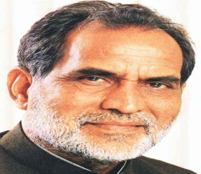 अतीत के गौरव से नयी पीढ़ी को जोड़ने की पेशकश