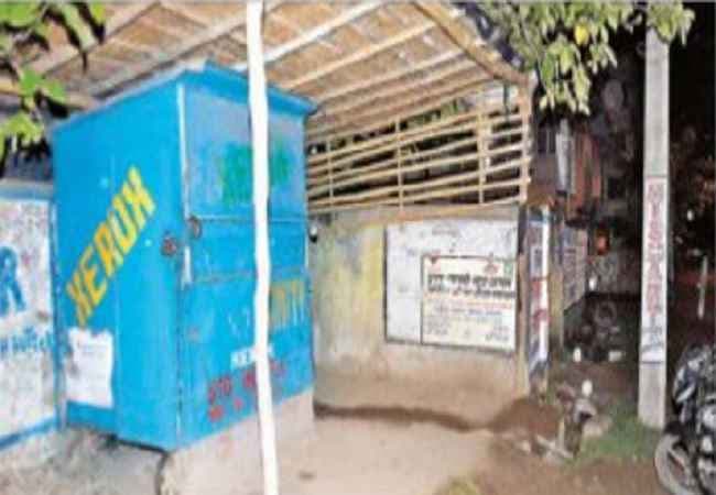 जमशेदपुर में महिला के कपड़े उतार अर्द्धबेहोशी में कार से फेंका