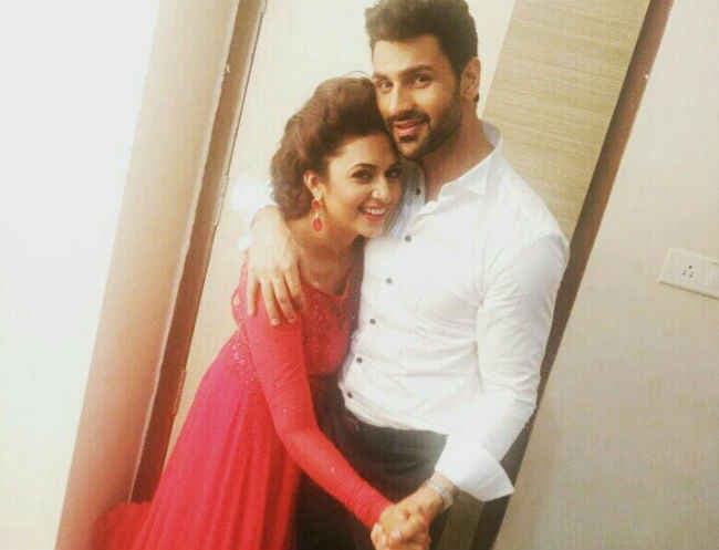 8 जुलाई को शादी करेंगे दिव्‍यांका और विवेक, जानें कैसे हुई थी पहली मुलाकात ?