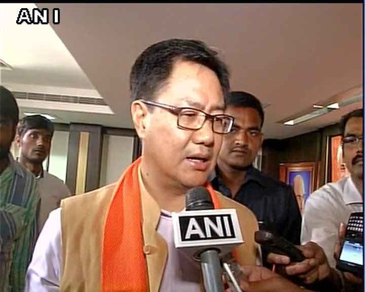 बोले किरन रिजिजू, केजरीवाल काम करें ड्रामा नहीं