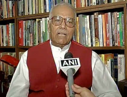 सरकार ने "ब्रेन डेड"  कैटगरी के अंतर्गत रखा है मुझे  : यशवंत सिन्हा