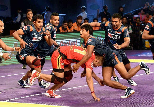 प्रो कबड्डी : बेंगलुरू बुल्‍स ने बंगाल वॉरियर्स को 24-23 से हराया