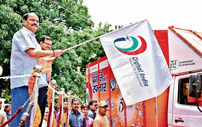 बोले रघुवर, नीतीश ने चौपट कर दी है बिहार में शैक्षणिक व्यवस्था, झारखंड आकर पढ़ें विद्यार्थी