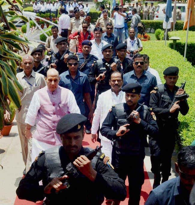 शराब बिक्री, पेंशन व बिहार भवन विवाद पर उच्चस्तरीय समिति बनी